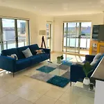 Liv Arena Apartments Darling Harbour