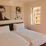 Liv Arena Apartments Darling Harbour