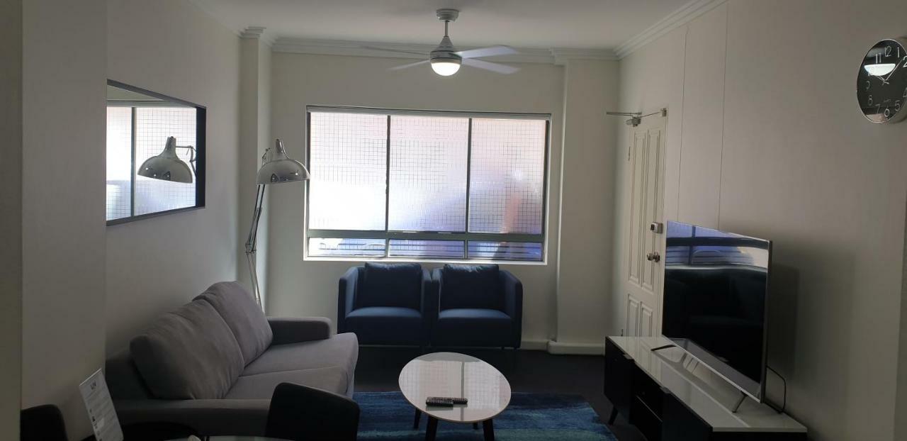 Liv Arena Darling Harbour Apartment *