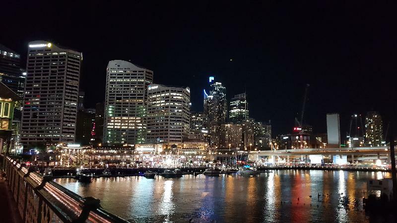 Apartment Liv Arena Darling Harbour