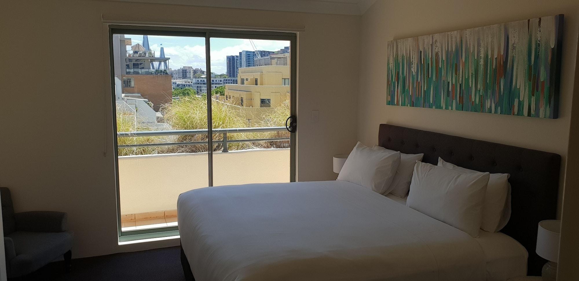 Apartment Liv Arena Darling Harbour Sydney